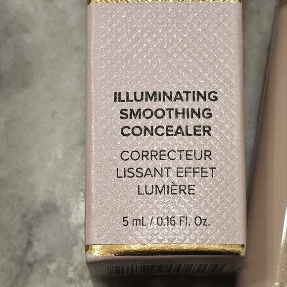 Sugar Born This Way Ethereal Light Illuminating Smoothing Concealer - Picture 3 of 6